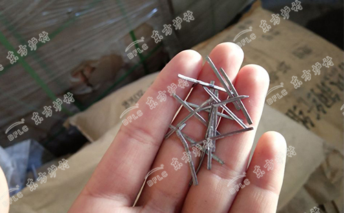 鋼纖維耐火澆注料中鋼纖維加入過(guò)多有什么后果！