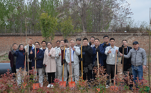 植樹活動 | 綠水青山就是金山銀山，東方爐襯組織員工義務(wù)植樹