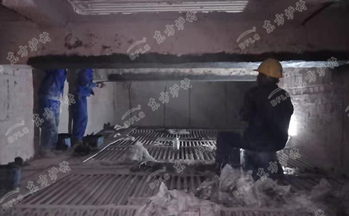 耐火澆注料能和耐火水泥一起用嗎？當(dāng)然...