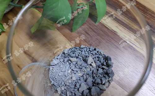 低水泥耐火澆注料表面出現(xiàn)損壞的三大原因！
