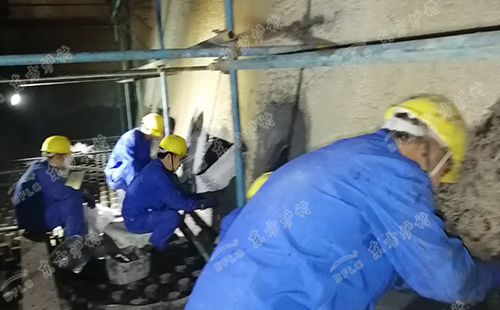 耐火澆注料的防爆性能怎么優(yōu)化？